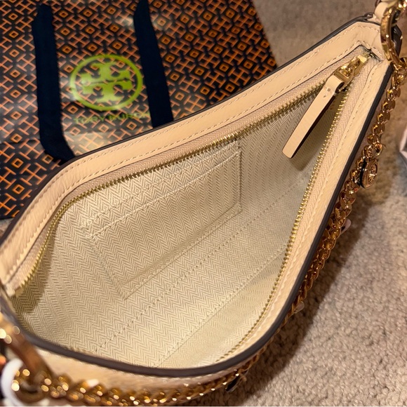 NWT Tory Burch Emerson Charms Shoulder Bag in Soft Serve - Picture 10 of 12